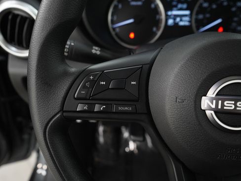 Used 2025 Nissan Versa S w/ Trunk Package image 17