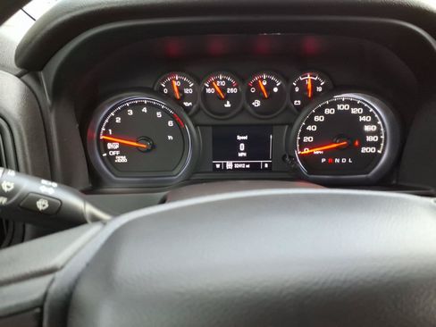 Used 2022 Chevrolet Silverado 1500 Custom Trail Boss w/ LPO, Dark Essentials Package AWD/4WD image 19