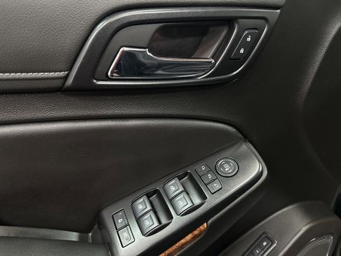 Used 2020 Chevrolet Tahoe Premier image 17