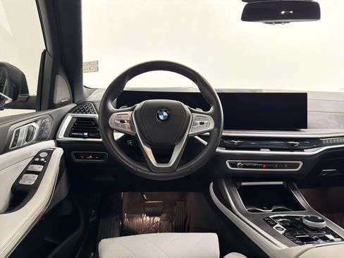 Certified 2024 BMW X7 xDrive40i AWD/4WD image 27