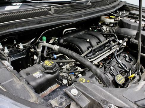 Used 2018 Ford Explorer FWD image 17