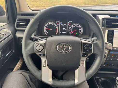 Certified 2022 Toyota 4Runner Limited image 18