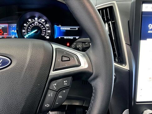 Certified 2024 Ford Edge SEL w/ Convenience Package AWD/4WD image 22