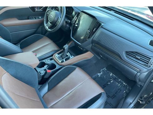 Used 2025 Subaru Forester Touring image 19
