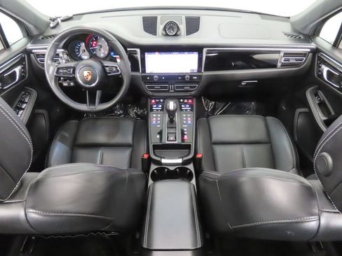 Certified 2022 Porsche Macan AWD/4WD image 14