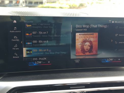 Certified 2024 BMW 430i Convertible w/ M Sport Package image 23