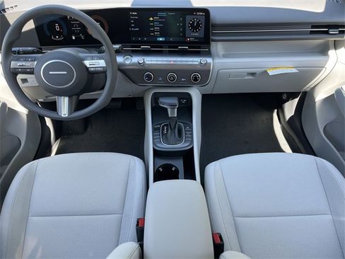 New 2026 Hyundai Kona SE image 2
