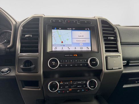 Used 2019 Ford Expedition Max XLT w/ Equipment Group 202A AWD/4WD image 21