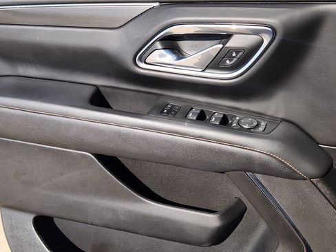 Used 2023 GMC Yukon AT4 w/ Technology Package image 26