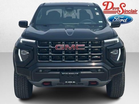Used 2025 GMC Canyon AT4 w/ Technology Plus Package AWD/4WD image 2