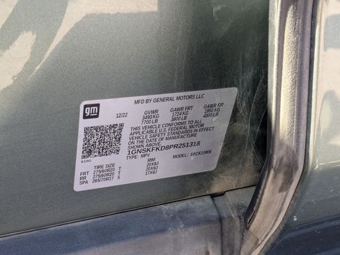 Used 2023 Chevrolet Suburban Premier image 32