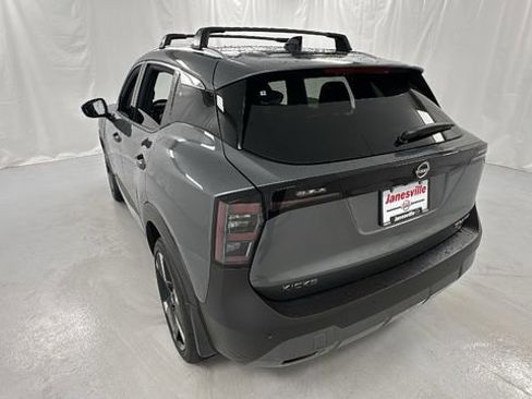 New 2026 Nissan Kicks SR w/ Cold Weather Package image 5