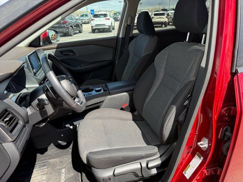 Used 2021 Nissan Rogue S AWD/4WD image 11