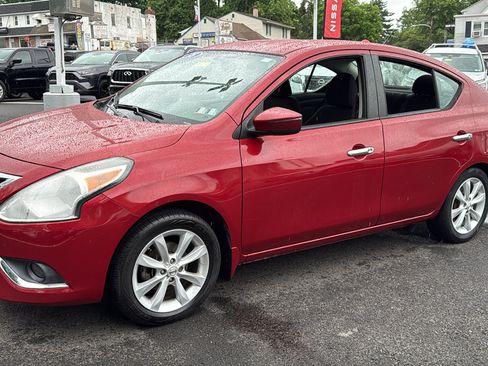Used 2015 Nissan Versa FWD image 3