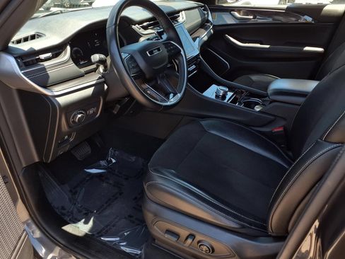 Used 2022 Jeep Grand Cherokee L Laredo AWD/4WD image 15