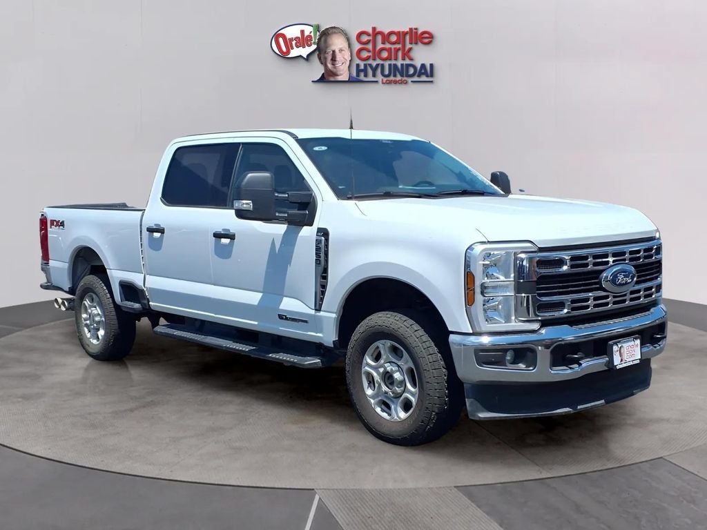 Used 2025 Ford F250 XLT w/ FX4 Off-Road Package AWD/4WD image 7