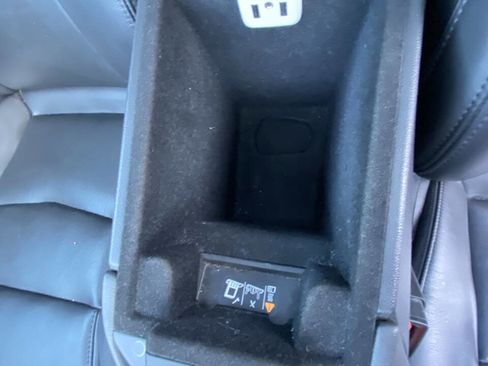 Used 2017 Cadillac XT5 Luxury w/ Driver Awareness Package image 35