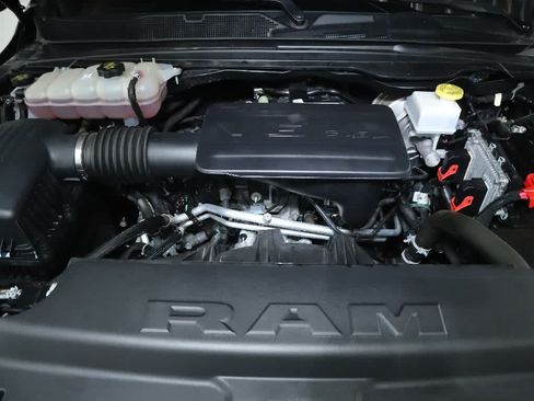 Used 2024 RAM 1500 Big Horn AWD/4WD image 35