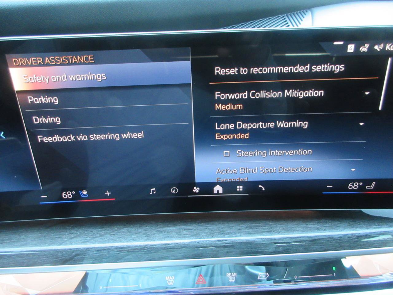Used 2023 BMW 760i xDrive AWD/4WD image 72