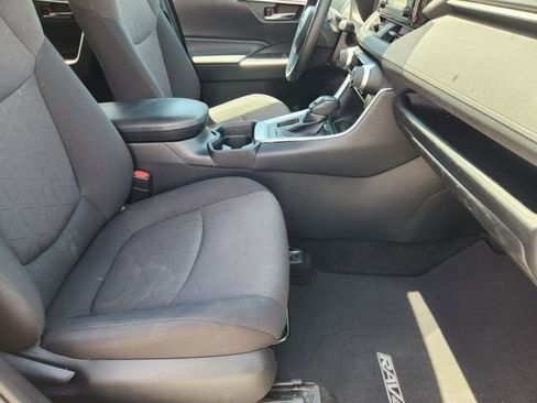 Used 2019 Toyota RAV4 XLE FWD image 15