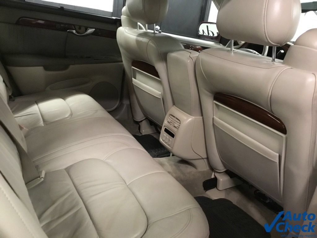 Used 2000 Cadillac De Ville DHS w/ Safety/Security Pkg FWD image 33
