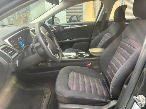 Used 2016 Ford Fusion SE w/ SE Cold Weather Package FWD image 9