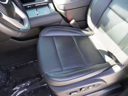 Used 2022 GMC Yukon Denali w/ Max Trailering Package image 9