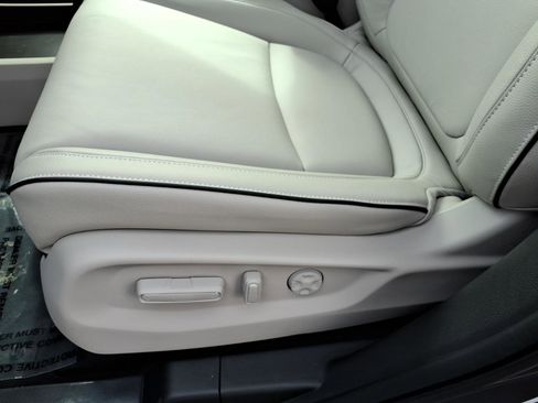 New 2026 Honda Odyssey Touring image 15