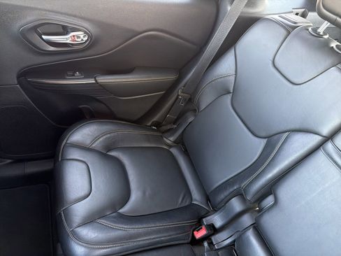 Used 2015 Jeep Cherokee Limited w/ Trailer Tow Group image 12