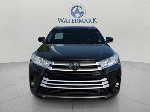 Used 2018 Toyota Highlander XLE AWD/4WD image 7