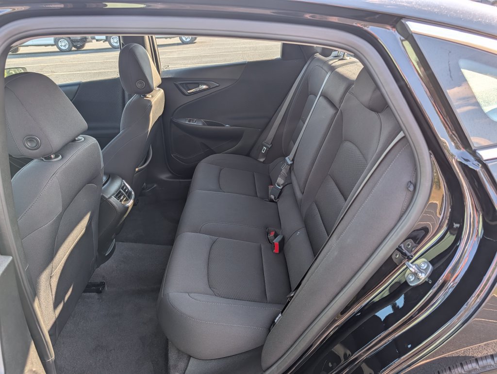 Used 2025 Chevrolet Malibu LT FWD image 16