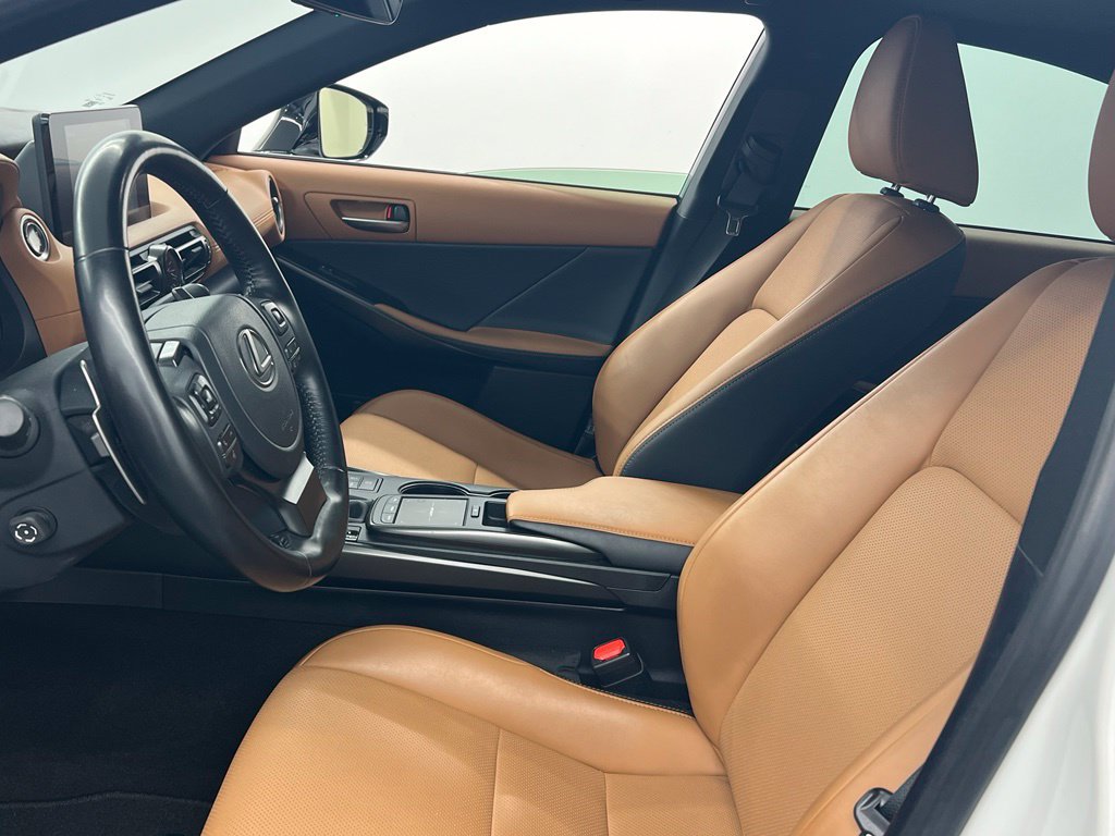 Used 2023 Lexus IS 300 w/ Premium Package RWD image 9