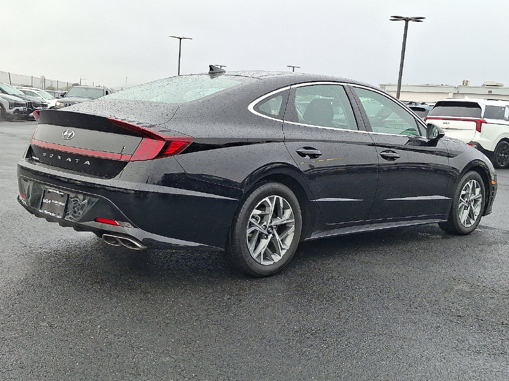 Used 2023 Hyundai Sonata SEL w/ Convenience Package FWD image 6