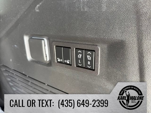 Used 2023 Chevrolet Tahoe LT w/ Luxury Package AWD/4WD image 35