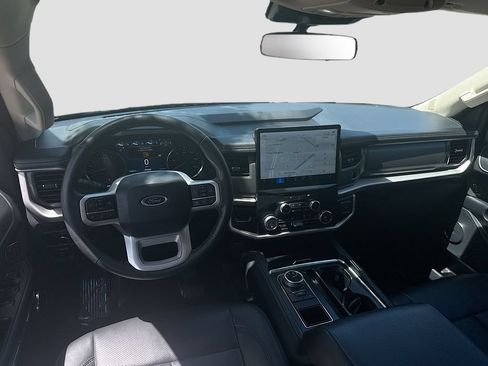 Used 2023 Ford Expedition XLT RWD image 24
