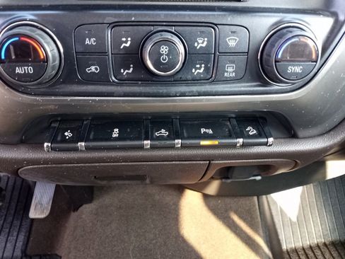 Used 2017 Chevrolet Silverado 1500 LT w/ All Star Edition image 17