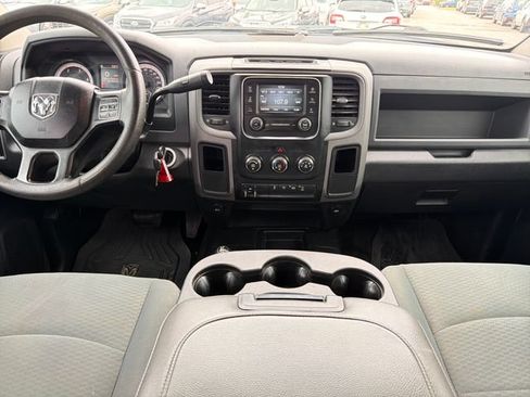 Used 2016 RAM 2500 Tradesman w/ Chrome Appearance Group AWD/4WD image 9