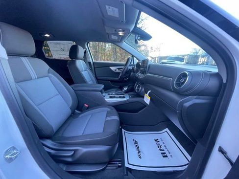 New 2025 Chevrolet Blazer LT w/ Convenience Package image 25