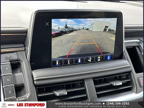 Certified 2024 GMC Yukon XL SLT w/ SLT Luxury Package AWD/4WD image 30