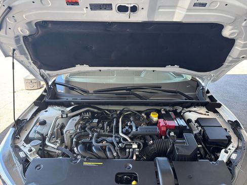 Used 2025 Nissan Sentra SV FWD image 33