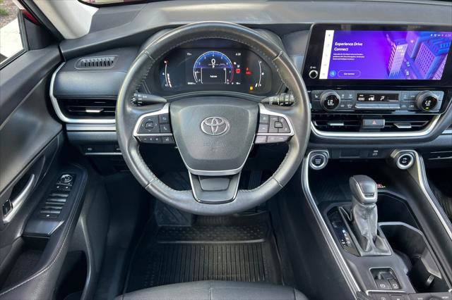 Certified 2024 Toyota Grand Highlander FWD image 15