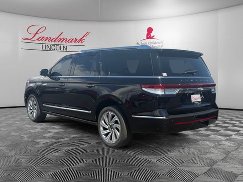 Certified 2024 Lincoln Navigator L Reserve AWD/4WD image 3