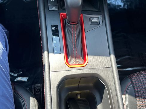 Used 2025 Nissan Kicks SR AWD/4WD image 17