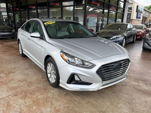 Used 2018 Hyundai Sonata SE image 1