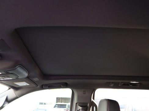 Used 2025 Chevrolet Suburban RST w/ Comfort Package image 20