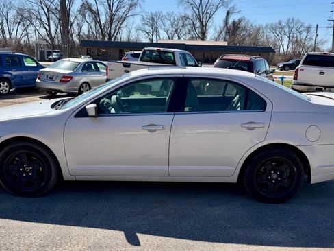 Used 2010 Ford Fusion SE image 8