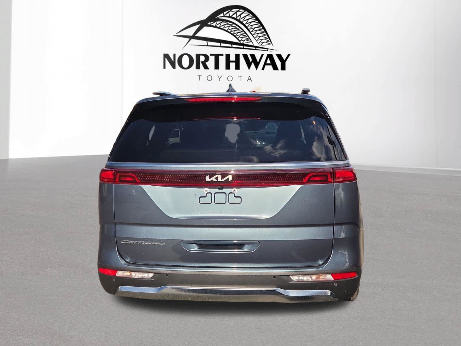 Used 2022 Kia Carnival SX FWD image 5