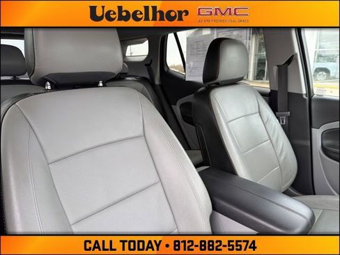 Used 2019 GMC Terrain SLT image 4