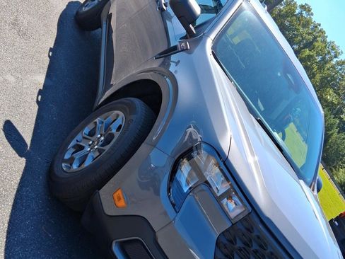 New 2025 Ford Maverick XLT image 25