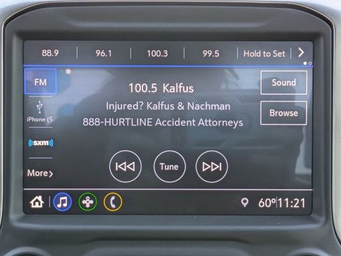 Used 2021 Chevrolet Silverado 1500 LT image 19